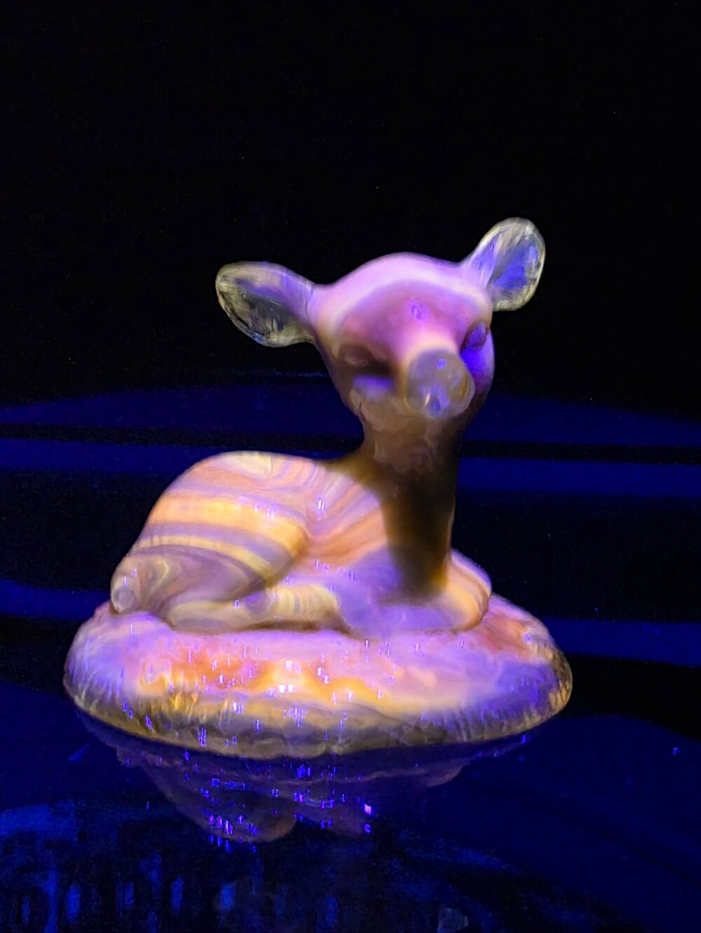 Boyd Glass Slag Bingo Deer Figurine GLOWS. - Picture 12 of 15